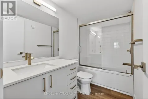 122 Stardust Private Ottawa ON K1T 3W6
