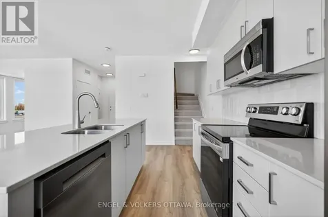120 Stardust Private Ottawa ON K1T 3W6