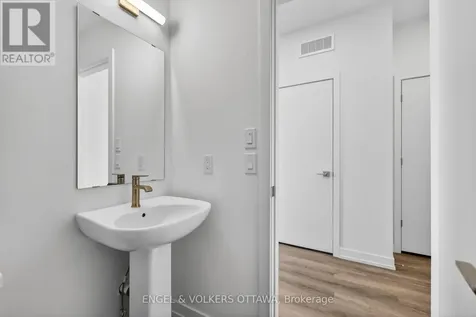 120 Stardust Private Ottawa ON K1T 3W6