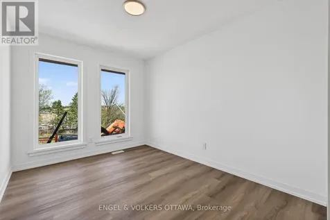 120 Stardust Private Ottawa ON K1T 3W6