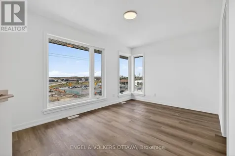 120 Stardust Private Ottawa ON K1T 3W6