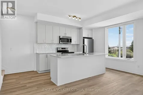120 Stardust Private Ottawa ON K1T 3W6