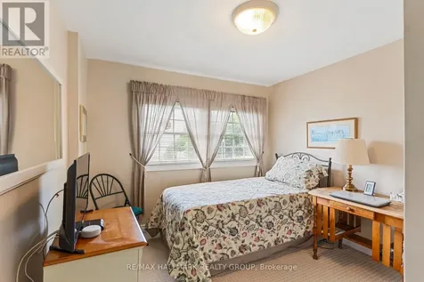 22 St Lawrence Court Augusta ON K0E 1T0