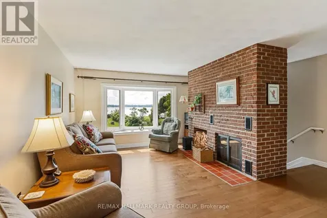 22 St Lawrence Court Augusta ON K0E 1T0