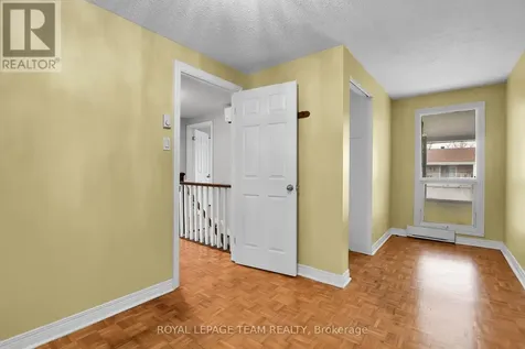87 Grady Crescent Ottawa ON K2H 5S2