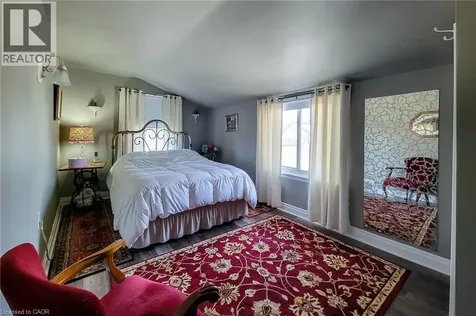 72 East 32nd Street Hamilton ON L8V 3R9