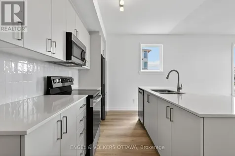 100 Stardust Private Ottawa ON K1T 3W6