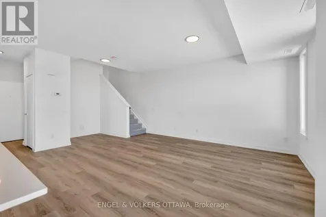 110 Stardust Private Ottawa ON K1T 3W6