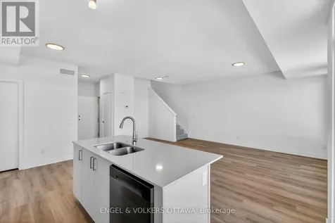 110 Stardust Private Ottawa ON K1T 3W6