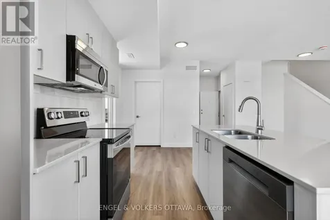 110 Stardust Private Ottawa ON K1T 3W6
