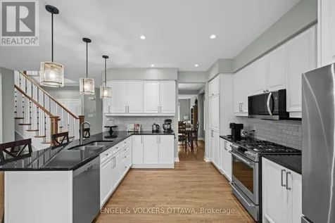 564 Erinwoods Circle Ottawa ON K2J 5M8