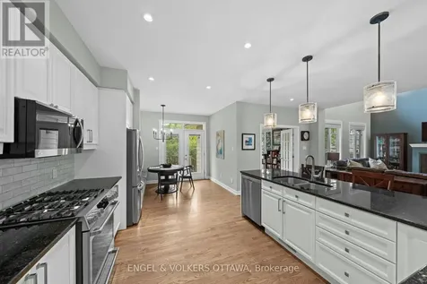 564 Erinwoods Circle Ottawa ON K2J 5M8