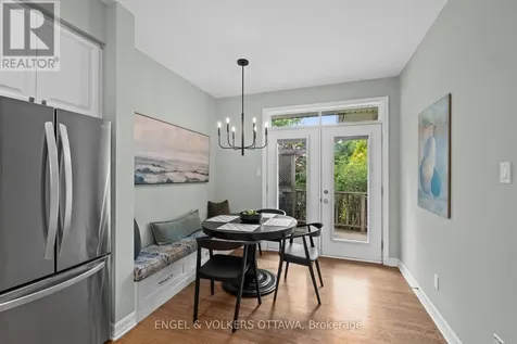 564 Erinwoods Circle Ottawa ON K2J 5M8