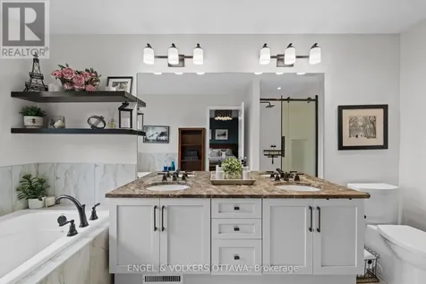 564 Erinwoods Circle Ottawa ON K2J 5M8