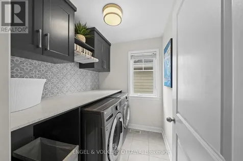 564 Erinwoods Circle Ottawa ON K2J 5M8