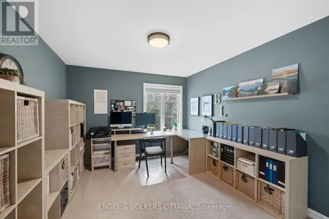 564 Erinwoods Circle Ottawa ON K2J 5M8
