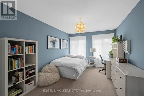 564 Erinwoods Circle Ottawa ON K2J 5M8