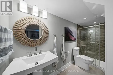 564 Erinwoods Circle Ottawa ON K2J 5M8