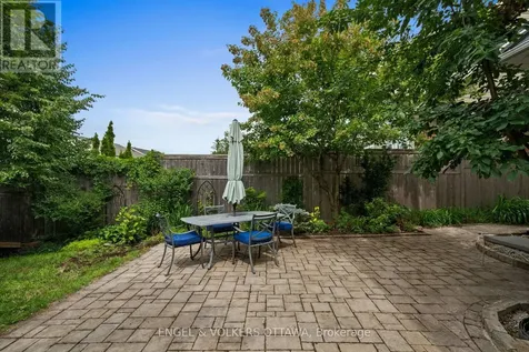 564 Erinwoods Circle Ottawa ON K2J 5M8