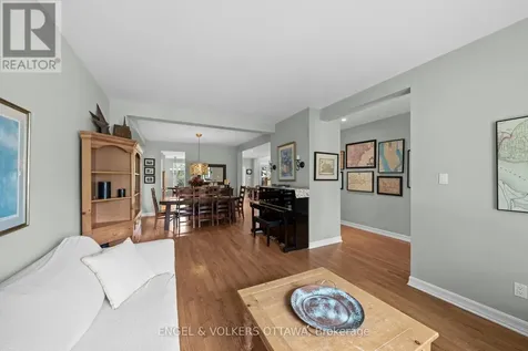 564 Erinwoods Circle Ottawa ON K2J 5M8