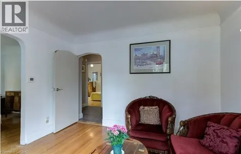 296 Patricia Avenue Kitchener ON N2M 1K1
