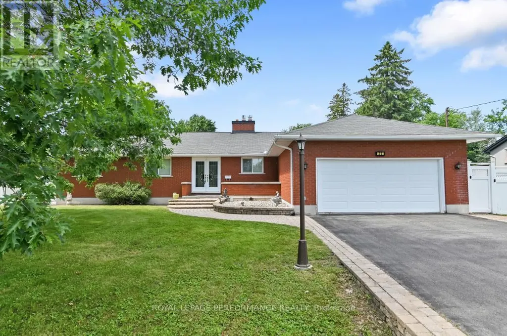 23 Elma Street Ottawa ON K1T 3W8
