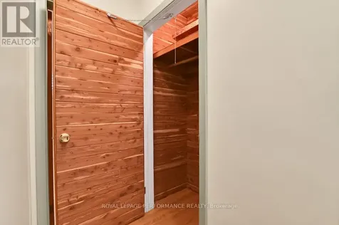 23 Elma Street Ottawa ON K1T 3W8