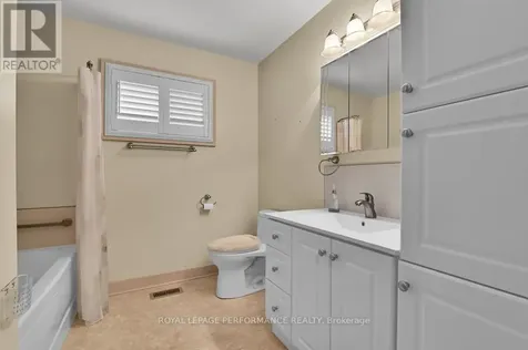 23 Elma Street Ottawa ON K1T 3W8
