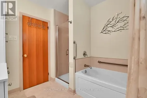 23 Elma Street Ottawa ON K1T 3W8