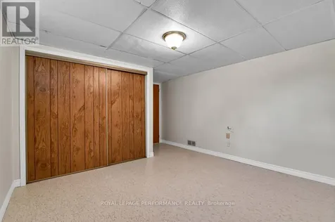 23 Elma Street Ottawa ON K1T 3W8