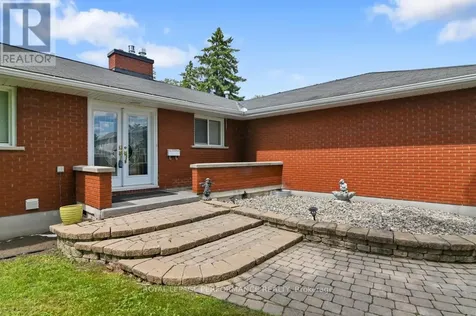23 Elma Street Ottawa ON K1T 3W8
