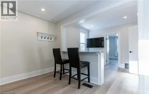 66 Queen Street West Cambridge ON N3C 1G1