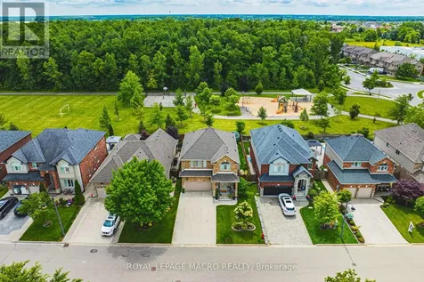 20 Degrow Crescent Hamilton ON L0R 1C0