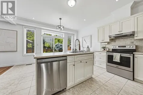 20 Degrow Crescent Hamilton ON L0R 1C0
