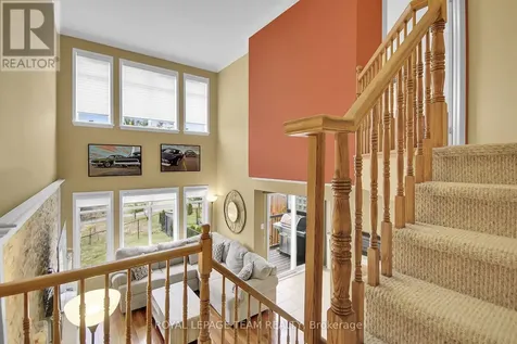 2136 Bergamot Circle Ottawa ON K4A 4R4
