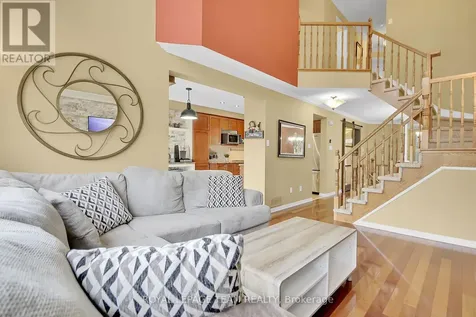 2136 Bergamot Circle Ottawa ON K4A 4R4