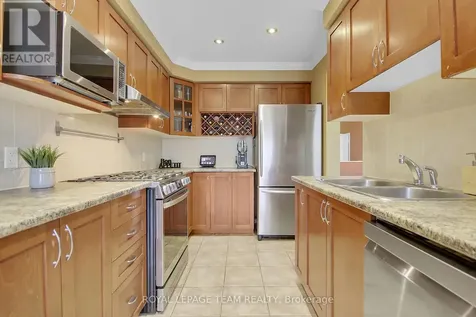2136 Bergamot Circle Ottawa ON K4A 4R4