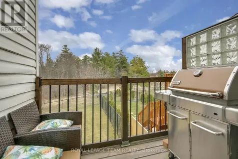 2136 Bergamot Circle Ottawa ON K4A 4R4