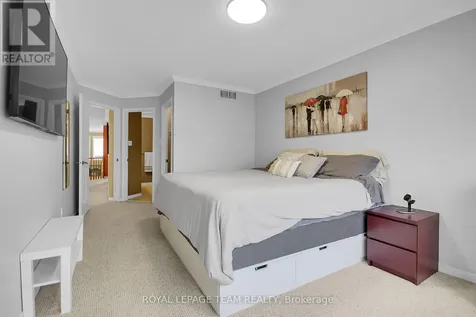 2136 Bergamot Circle Ottawa ON K4A 4R4