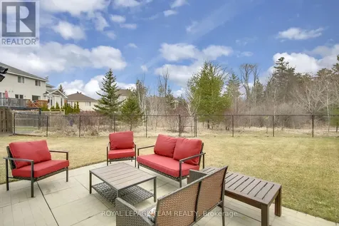 2136 Bergamot Circle Ottawa ON K4A 4R4