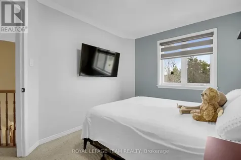 2136 Bergamot Circle Ottawa ON K4A 4R4