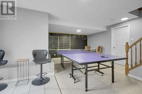 2136 Bergamot Circle Ottawa ON K4A 4R4
