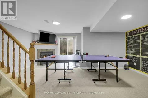 2136 Bergamot Circle Ottawa ON K4A 4R4