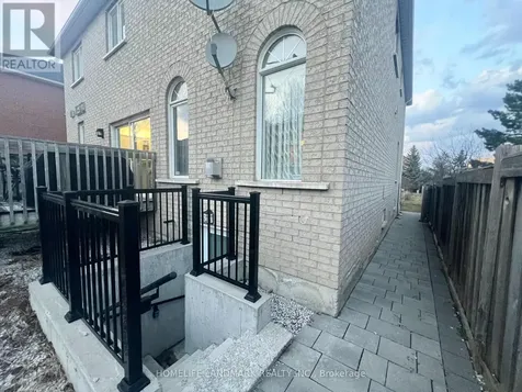 18 Fountain Court Richmond Hill (rouge Woods) ON L4S 2K4