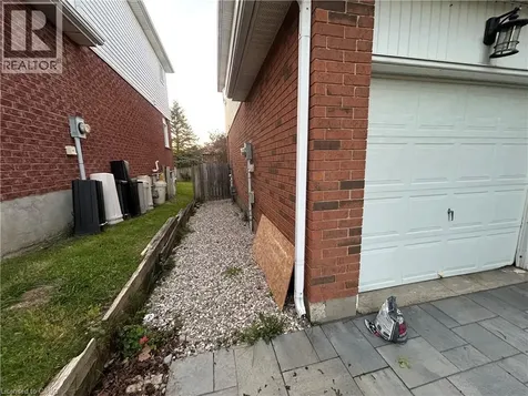 624 Rummelhardt Drive Waterloo ON N2T 2K7