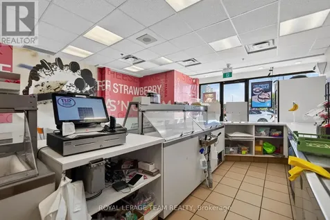 888 Meadowlands Drive East Ottawa ON K2C 3R2