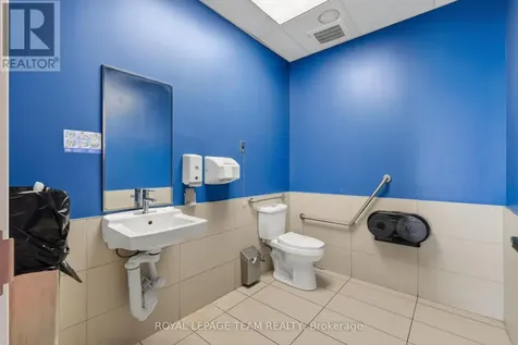 888 Meadowlands Drive East Ottawa ON K2C 3R2