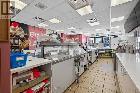 888 Meadowlands Drive East Ottawa ON K2C 3R2