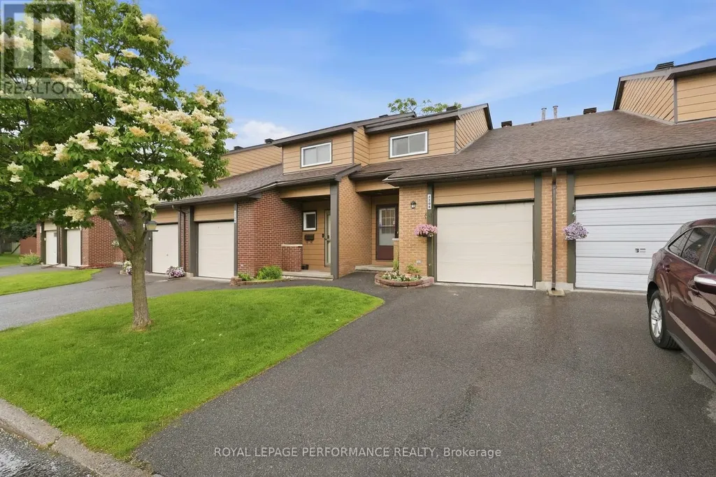 2208 Orient Park Drive Ottawa ON K1B 4W2
