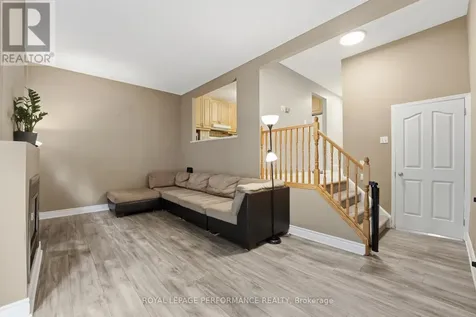 2208 Orient Park Drive Ottawa ON K1B 4W2
